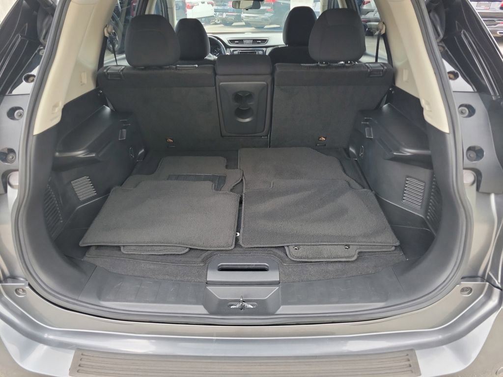 Certified 2020 Nissan Rogue SV FWD image 11