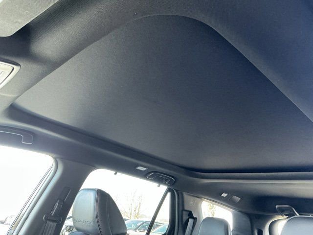 Used 2025 Honda Pilot Black Edition image 18