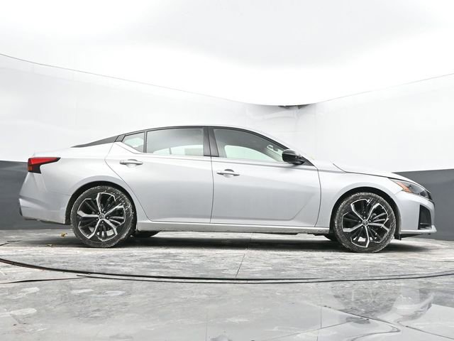 Used 2024 Nissan Altima 2.5 SR image 49