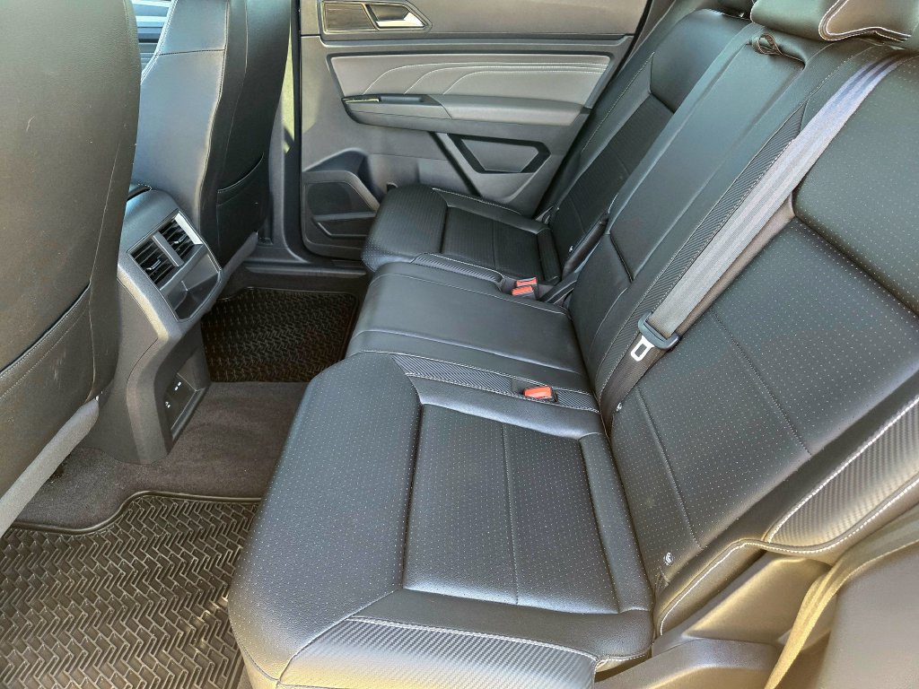 Used 2023 Volkswagen Atlas Cross Sport SEL AWD/4WD image 27