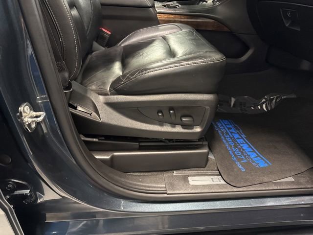 Used 2019 Chevrolet Suburban LT image 27
