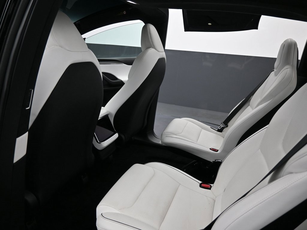 Used 2022 Tesla Model X Plaid image 27