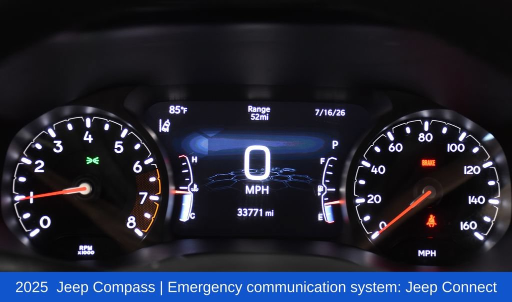 Used 2025 Jeep Compass Latitude w/ Sun & Sound Group AWD/4WD image 14