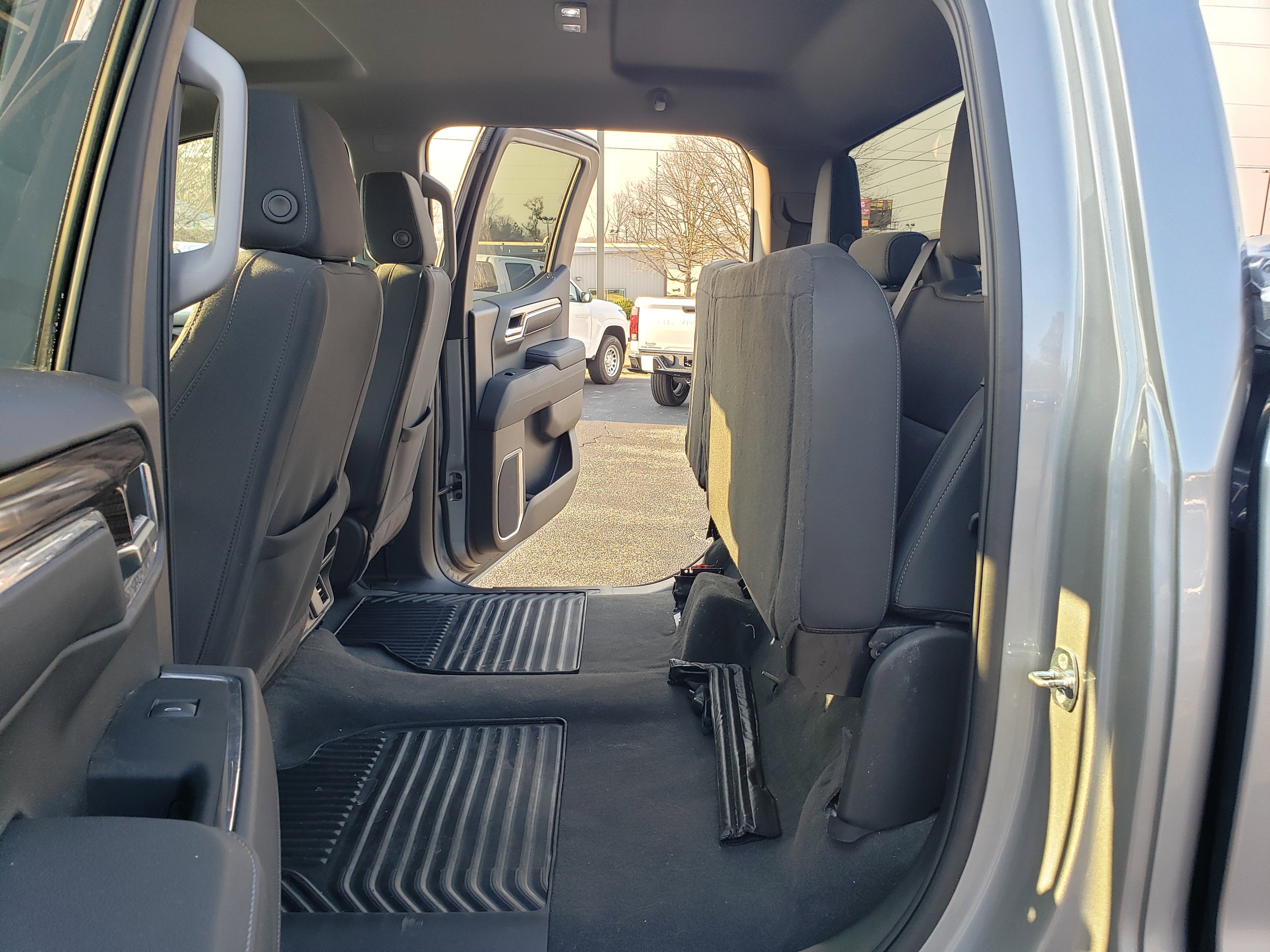 Used 2023 Chevrolet Silverado 1500 LT image 33