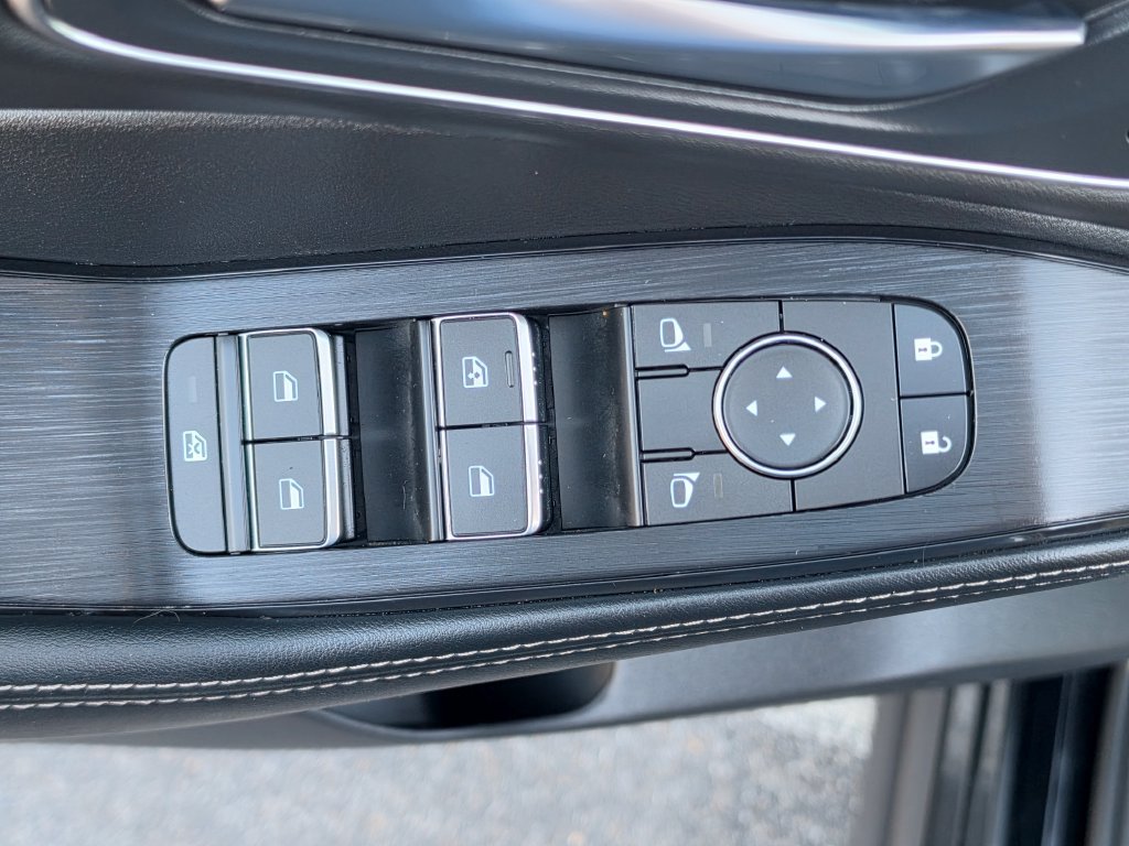 Used 2026 Nissan Rogue Platinum w/ Platinum Premium Package AWD/4WD image 13