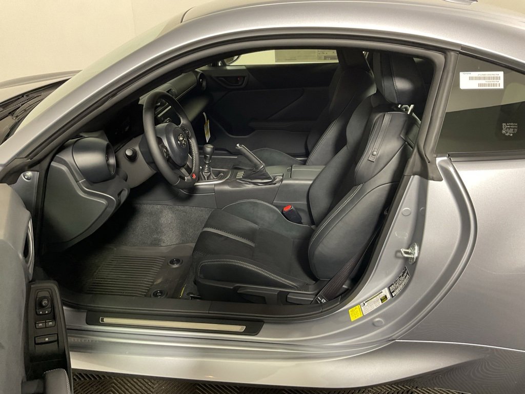 New 2025 Toyota GR86 Premium image 18