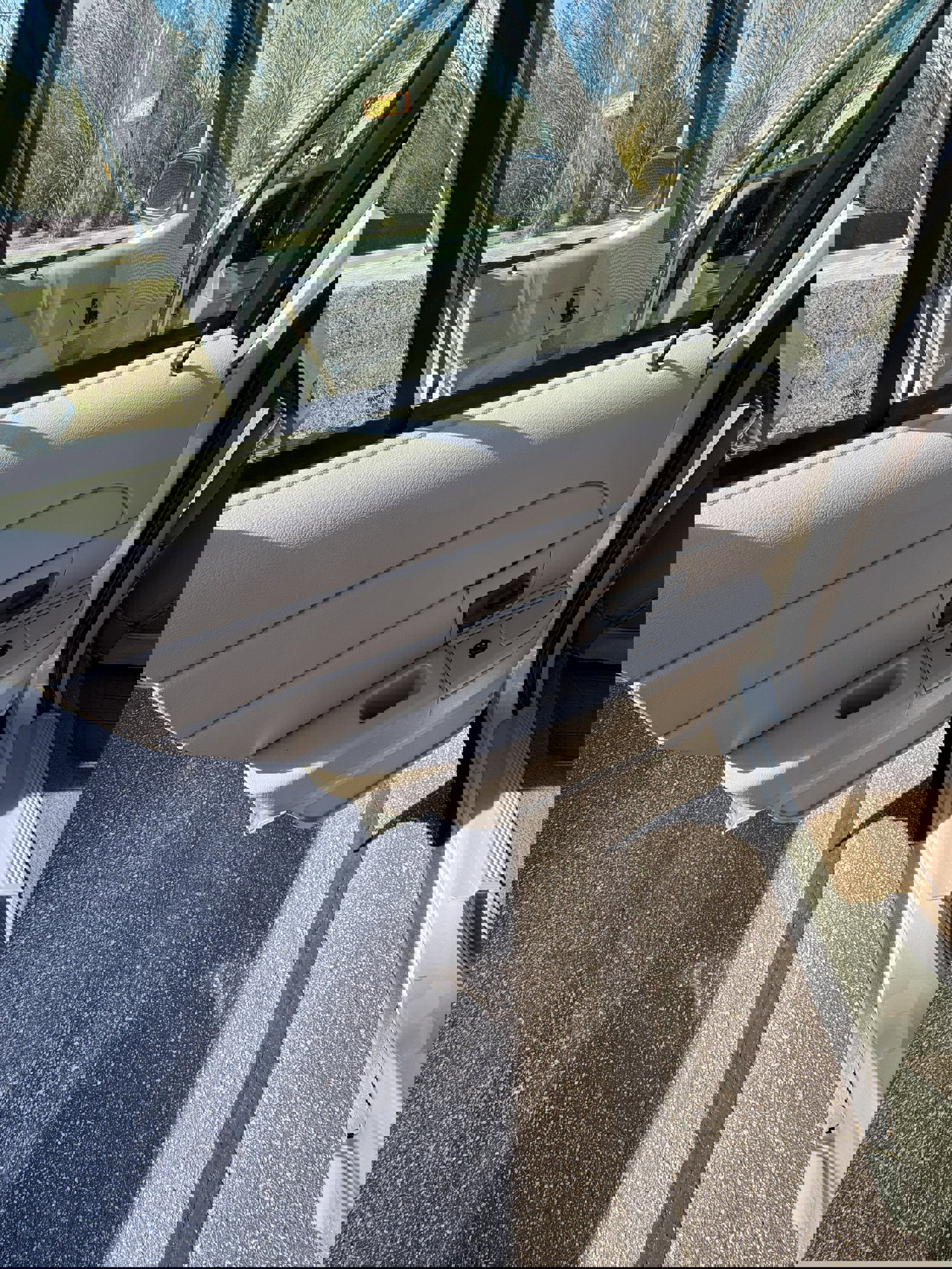 Used 2004 Ford Crown Victoria Police Interceptor image 8