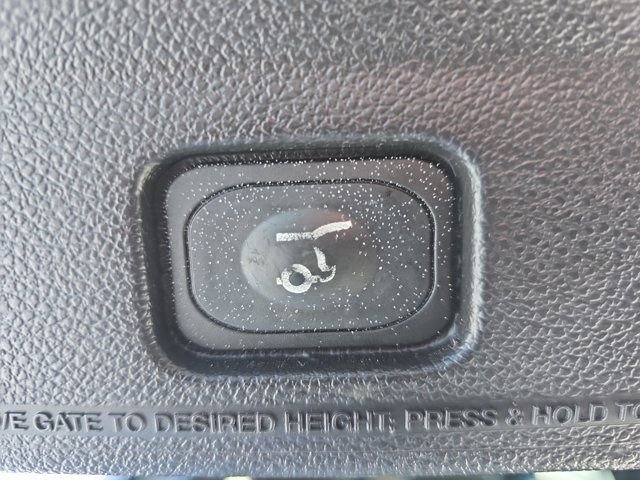 Used 2014 Ford Explorer XLT w/ Equipment Group 202A image 14