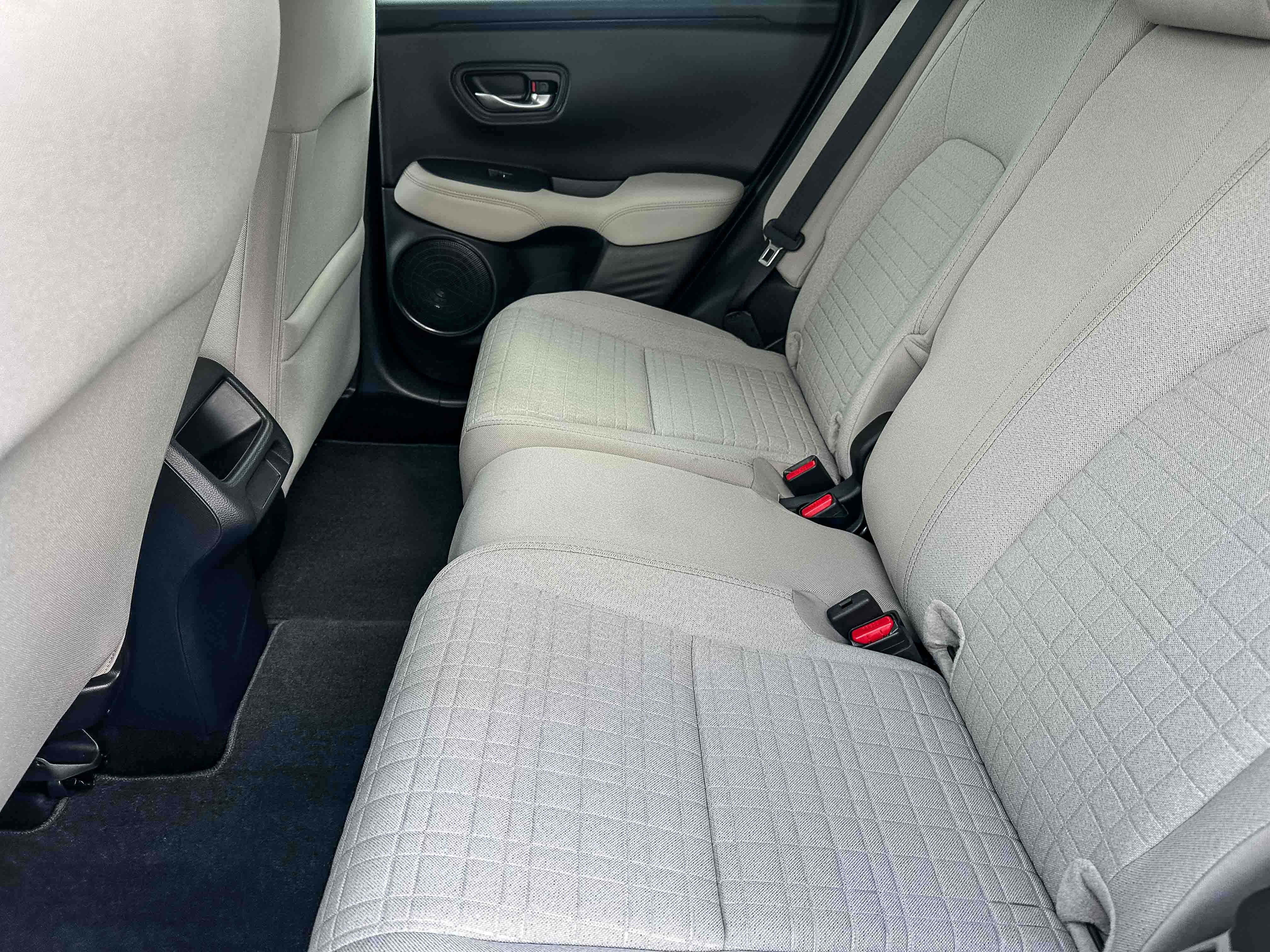 Certified 2025 Honda HR-V LX image 18