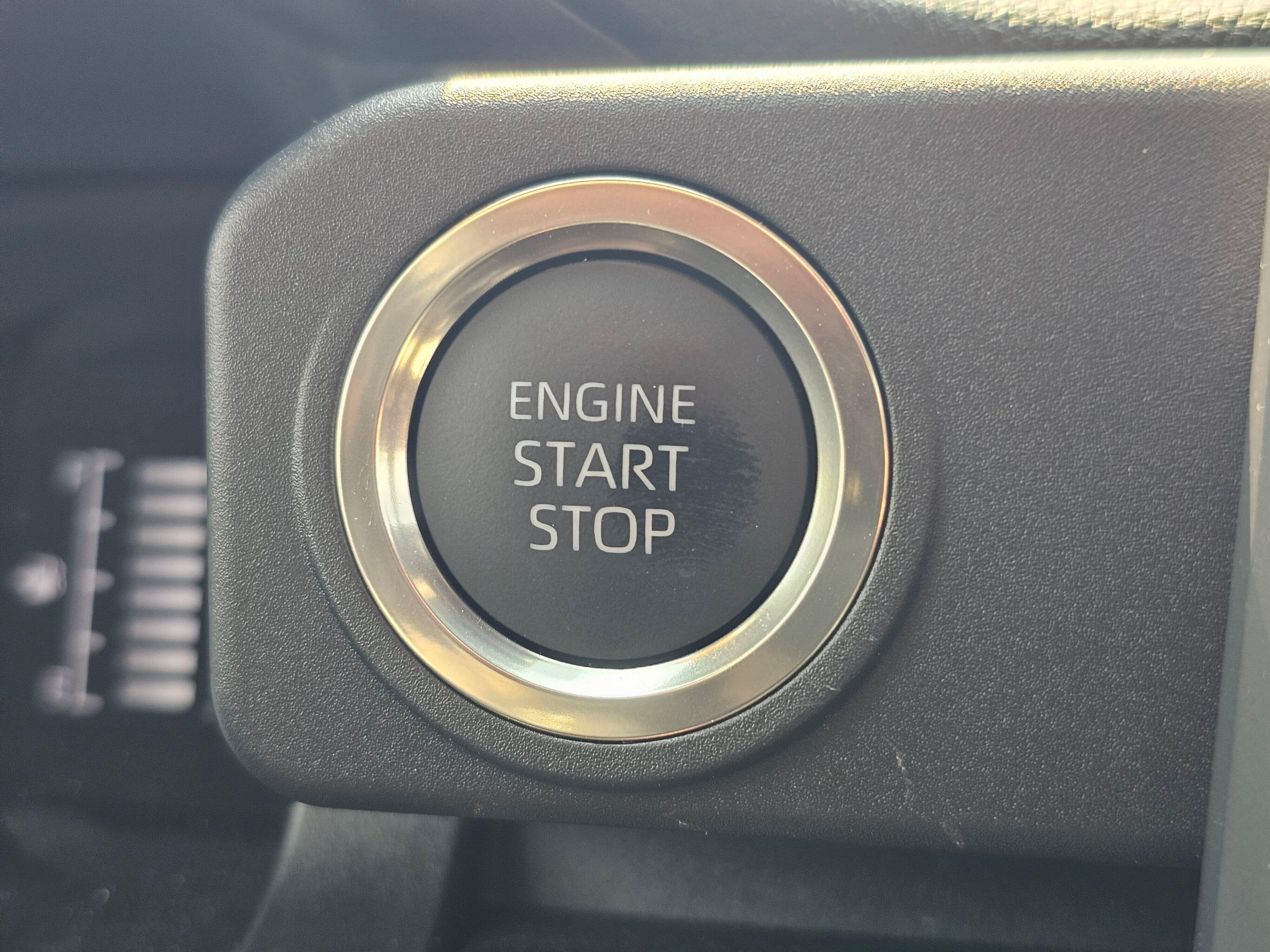 Used 2025 Toyota 4Runner SR5 AWD/4WD image 26