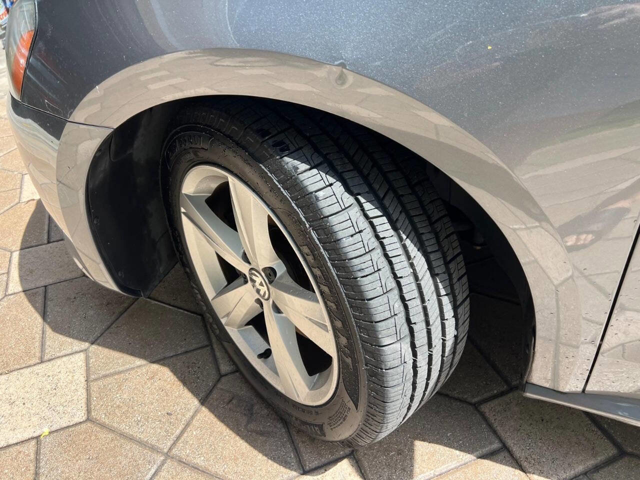 Used 2013 Volkswagen Passat 2.5 SE FWD image 23