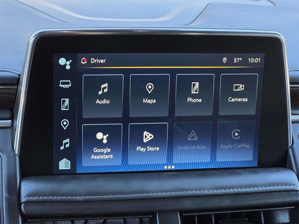 Used 2023 Chevrolet Suburban Z71 w/ Luxury Package image 3