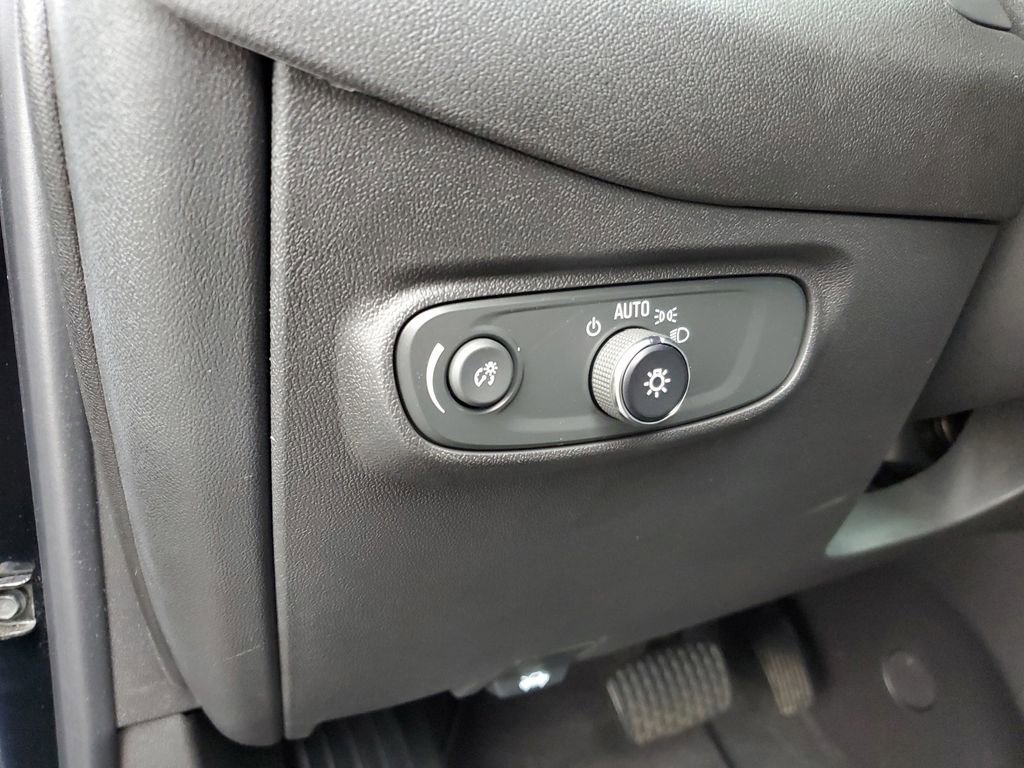 Certified 2024 Chevrolet Equinox LT image 9