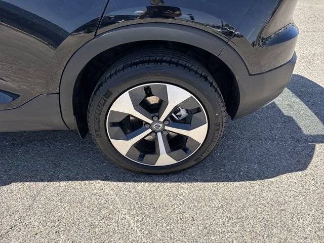 Certified 2025 Volvo XC40 B5 Core w/ Protection Package Premier AWD/4WD image 10