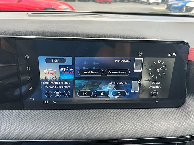 New 2025 Nissan Kicks SR w/ SR Premium Package image 18