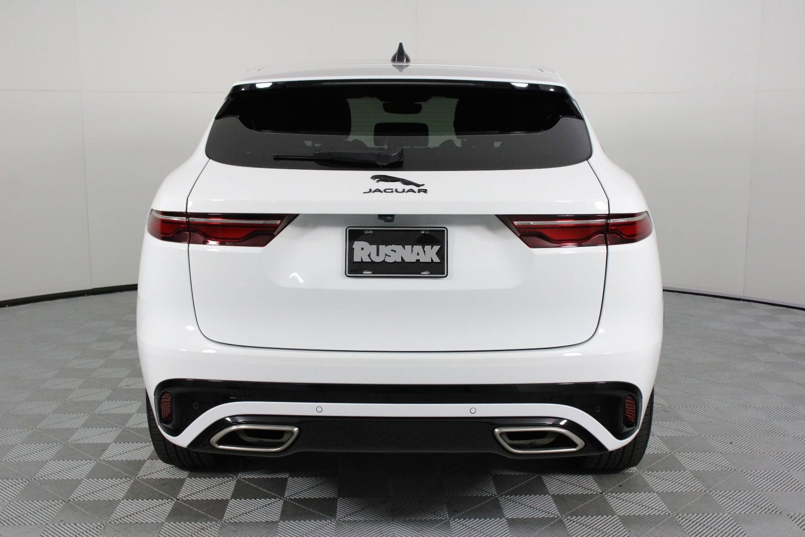Used 2024 Jaguar F-PACE R-Dynamic S AWD/4WD image 5