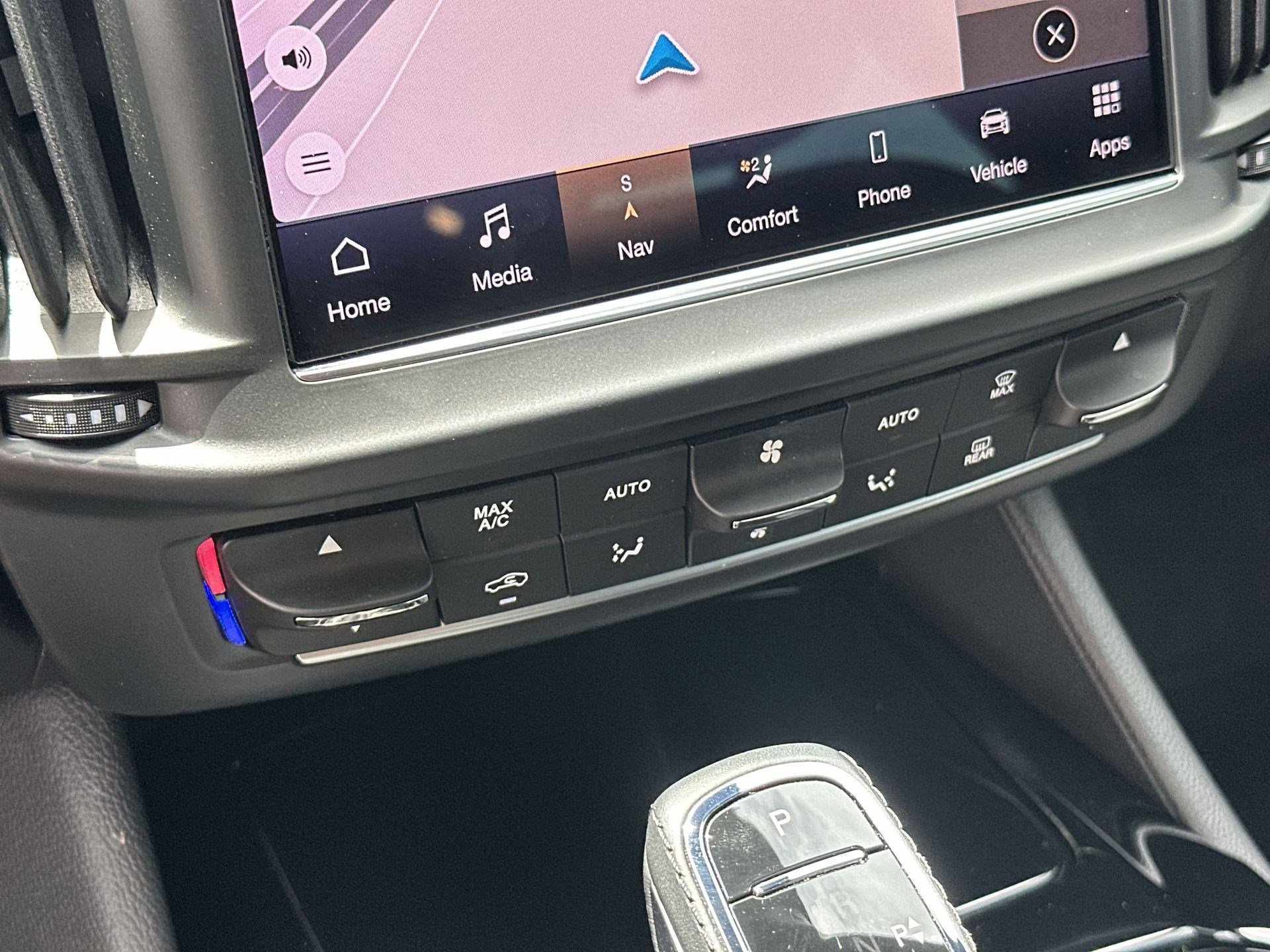 Used 2022 Maserati Levante GT AWD/4WD image 17