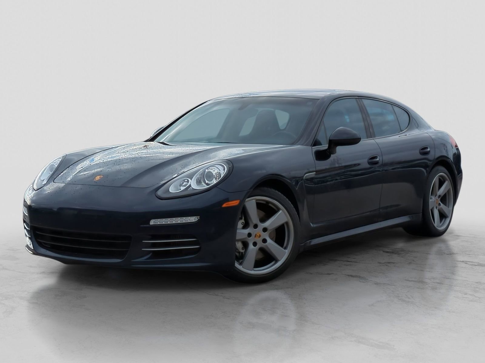 Used 2016 Porsche Panamera 4S image 1