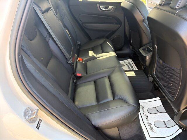 Used 2023 Volvo XC60 B5 Plus w/ Climate Package AWD/4WD image 29