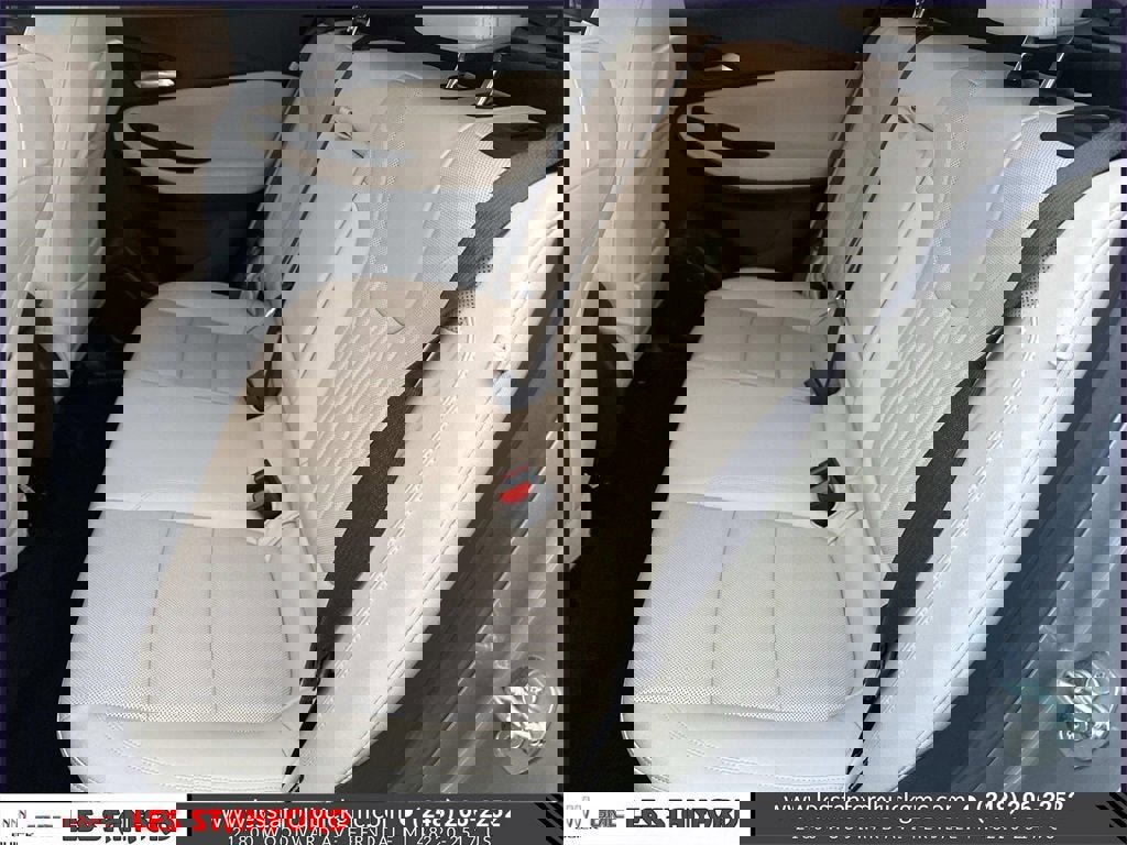 Certified 2024 Buick Encore GX Avenir w/ Avenir Convenience Package image 13