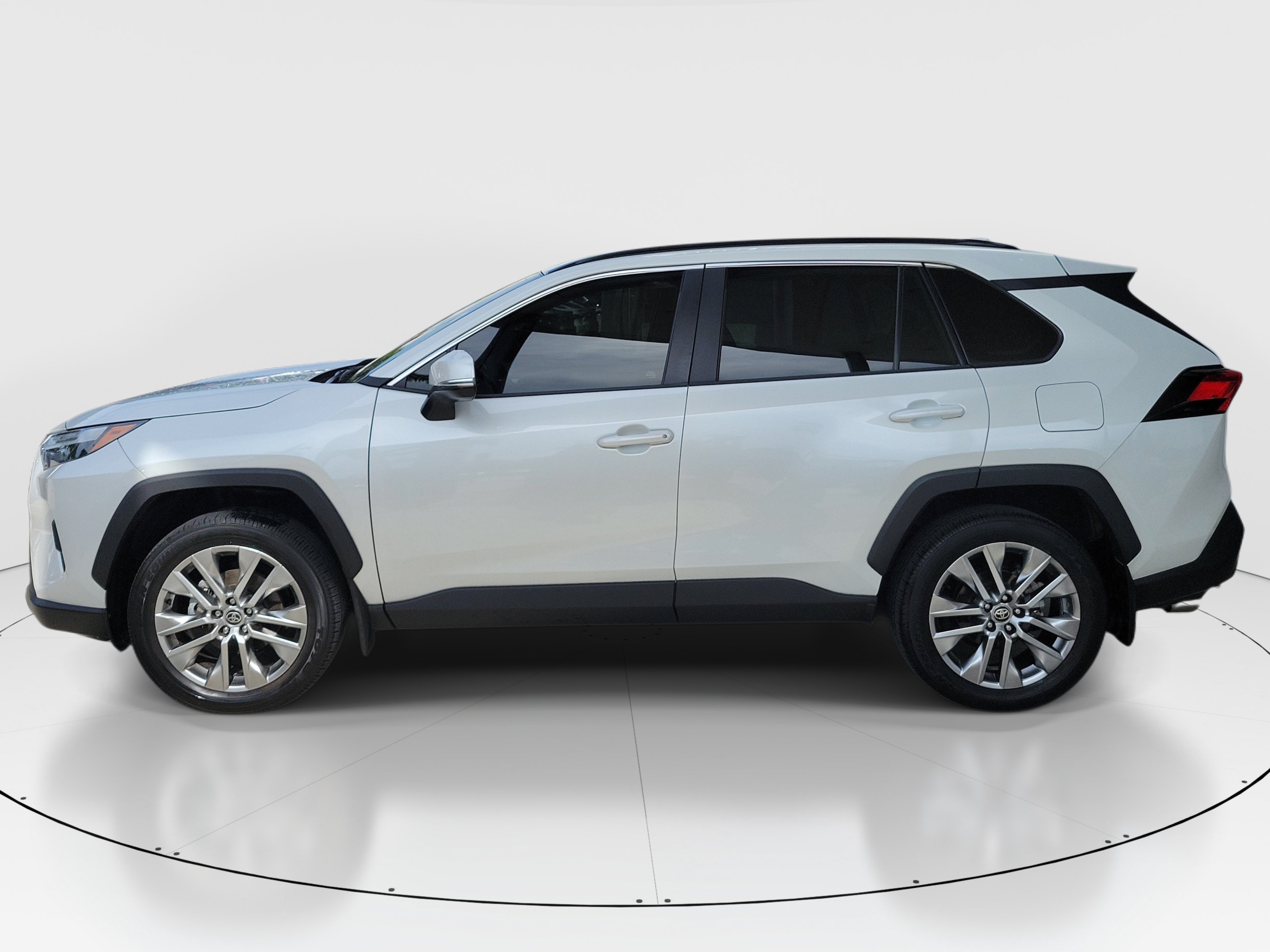 Certified 2024 Toyota RAV4 XLE Premium AWD/4WD image 4