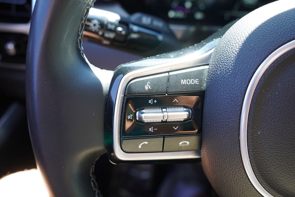 Certified 2023 Kia Sorento SX AWD/4WD image 34