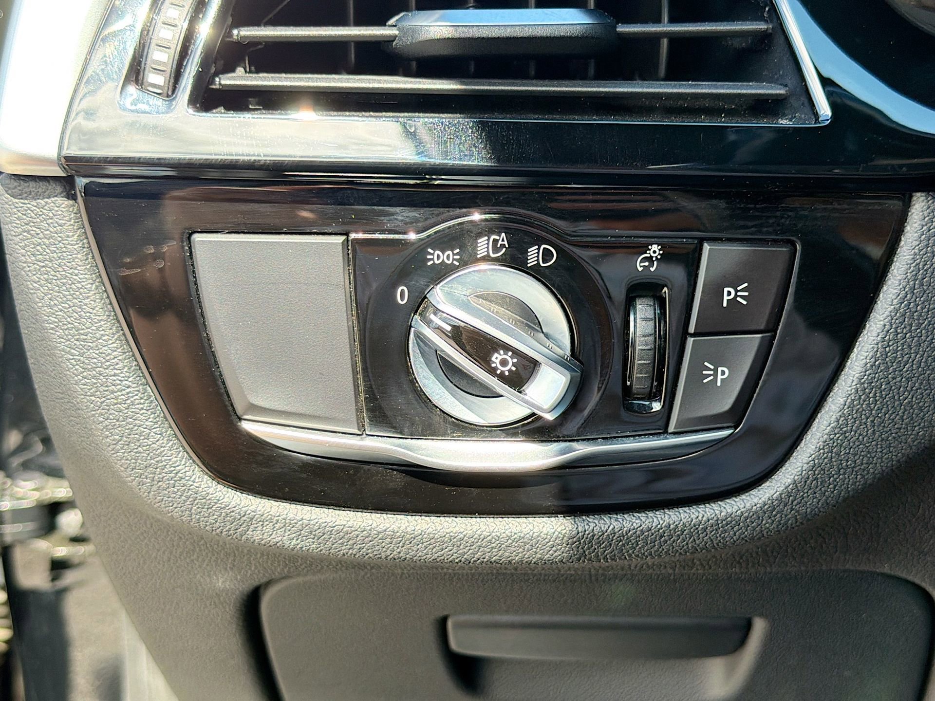 Used 2021 BMW 530i w/ M Sport Package image 36