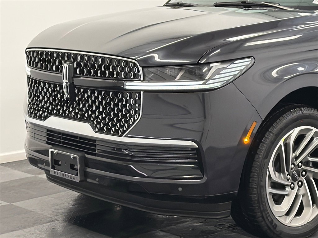 New 2026 Lincoln Navigator L Reserve image 2