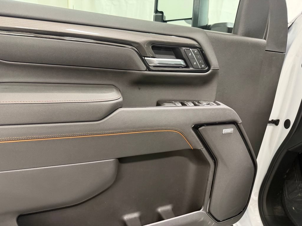 New 2026 GMC Sierra 2500 AT4 w/ AT4 Premium Plus Package AWD/4WD image 11