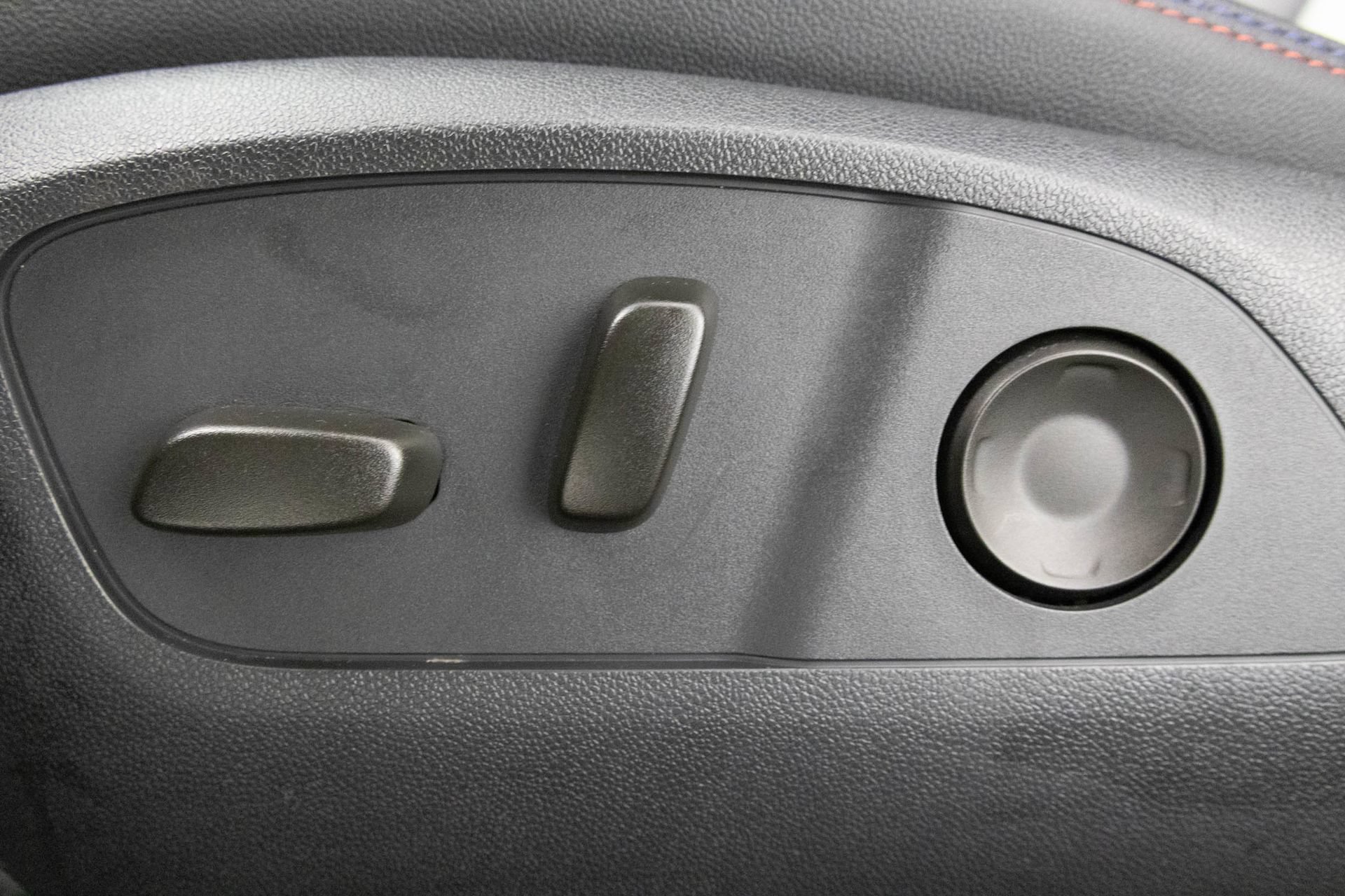 Used 2024 Chevrolet Equinox EV RS FWD image 8