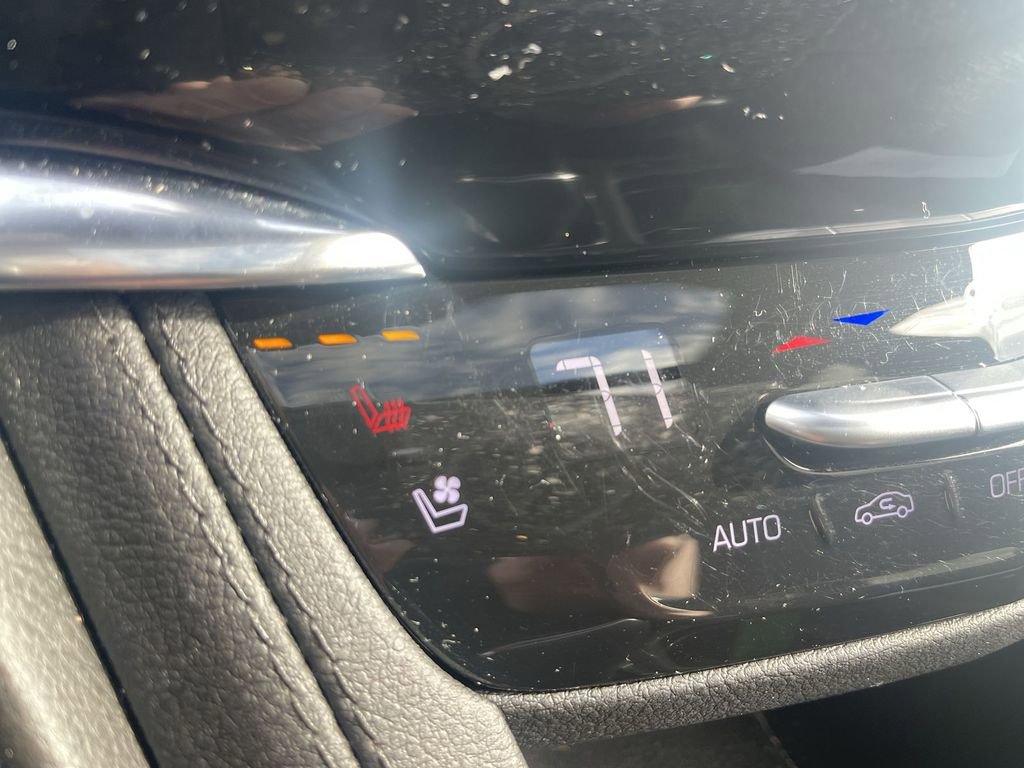 Used 2023 Cadillac XT6 Sport w/ Technology Package image 22