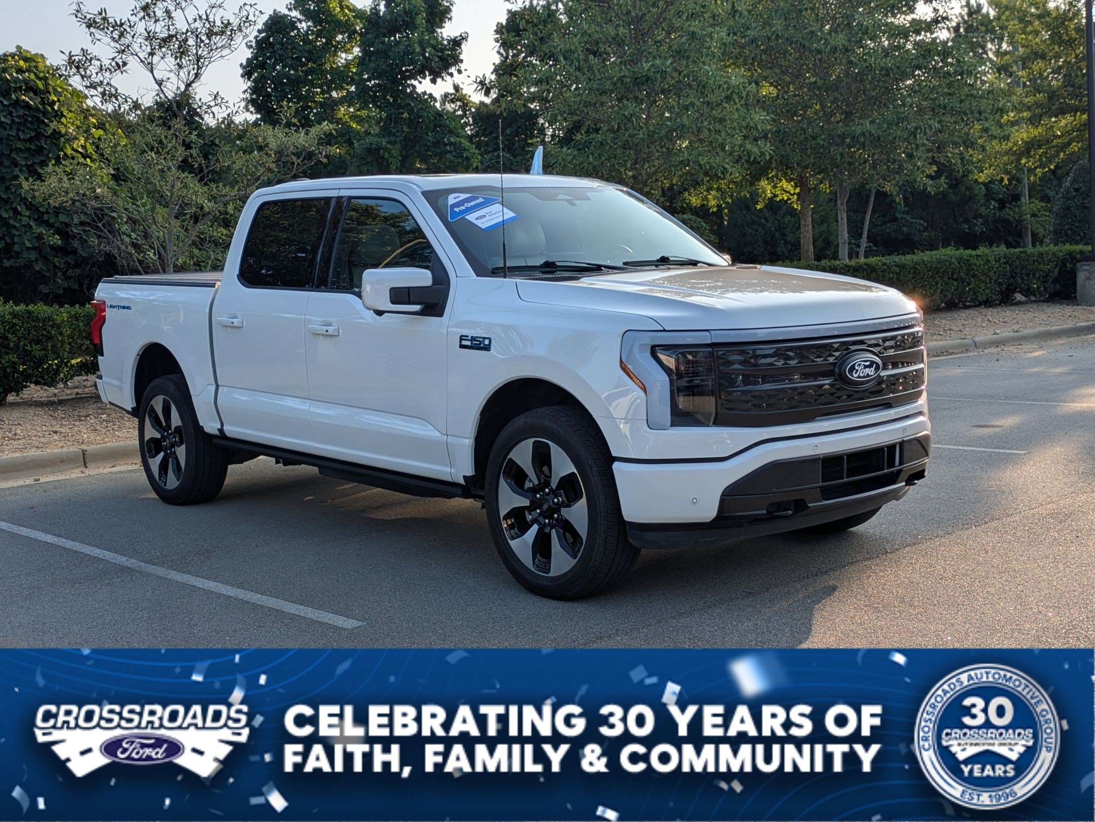 Certified 2025 Ford F150 Lightning Platinum AWD/4WD image 1