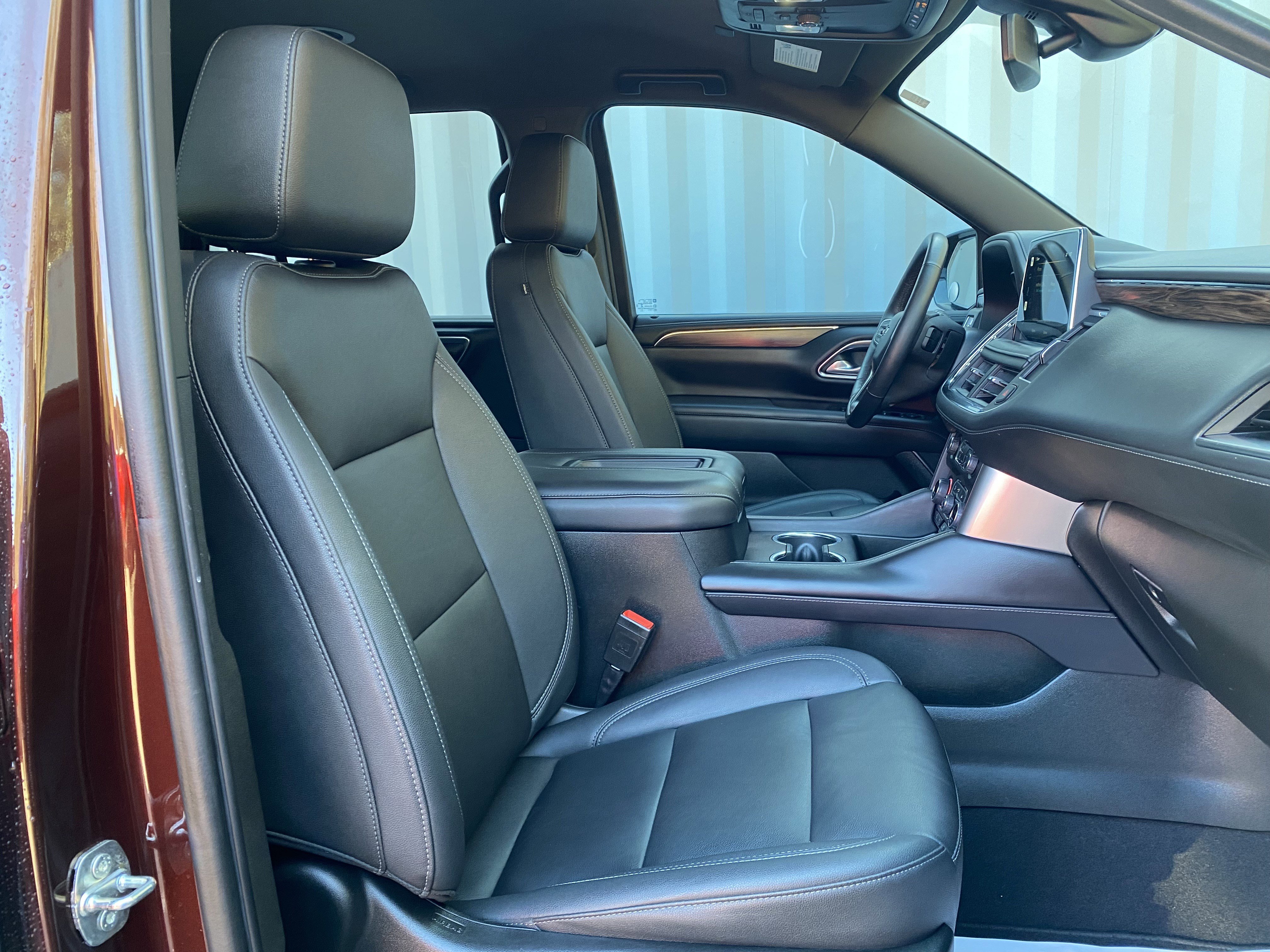 Used 2022 Chevrolet Tahoe Z71 w/ Luxury Package image 34