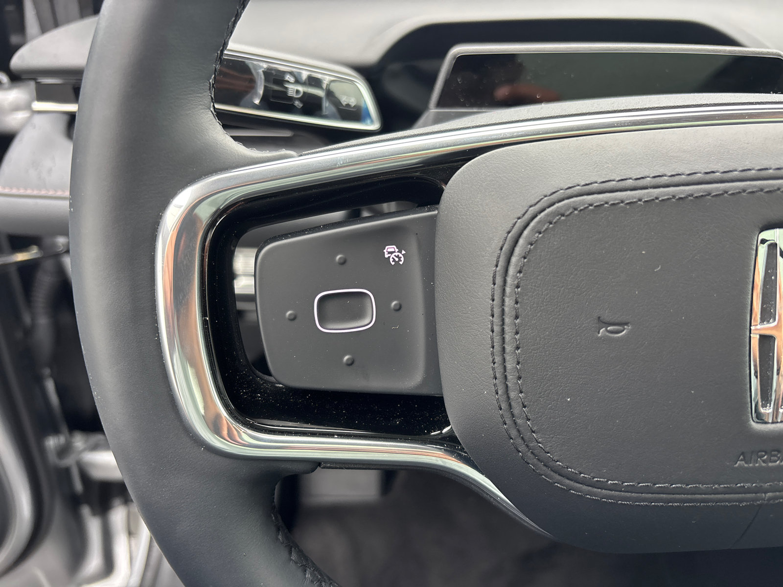 New 2026 Lincoln Nautilus Reserve AWD/4WD image 17