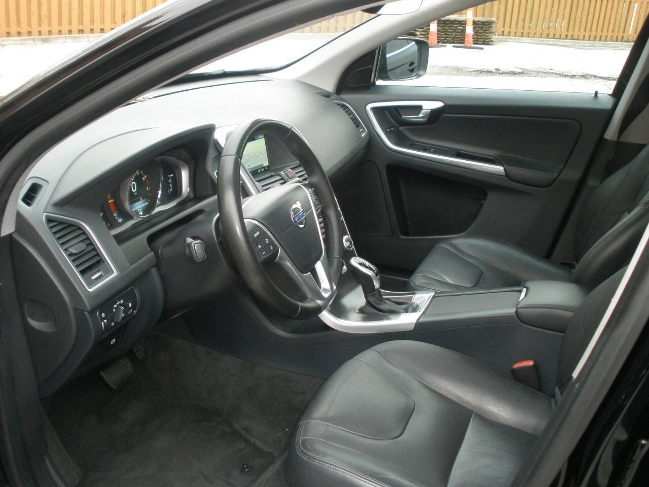 Used 2016 Volvo XC60 T5 Premier FWD image 23