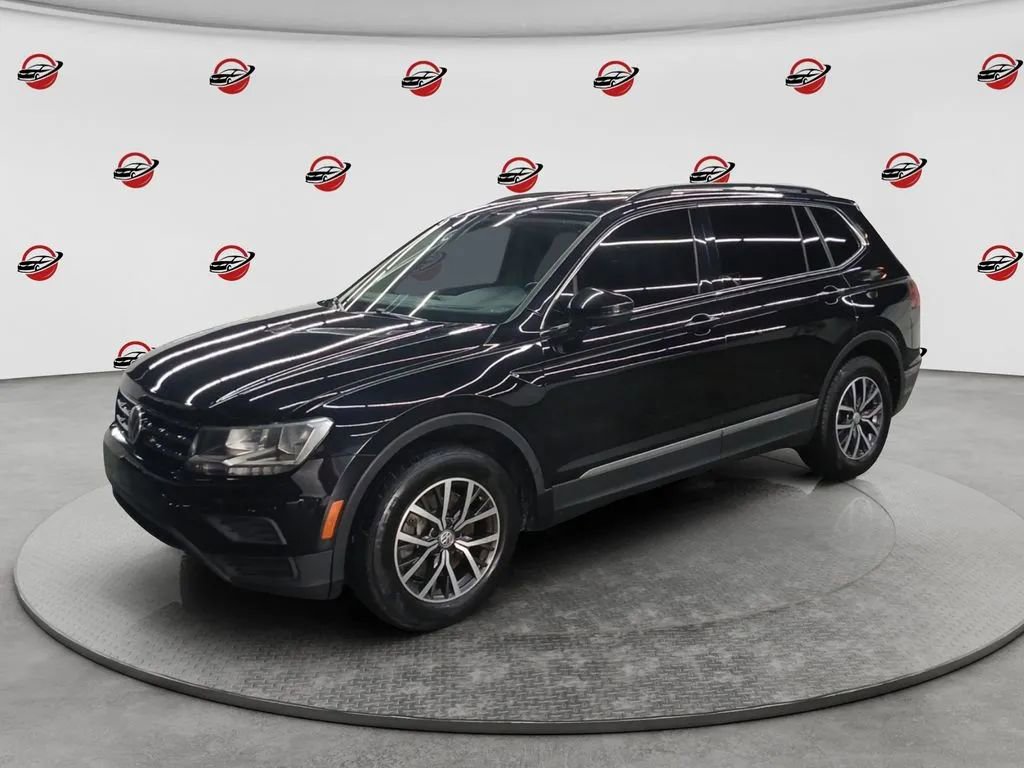 Used 2020 Volkswagen Tiguan SE w/ Panoramic Sunroof Package