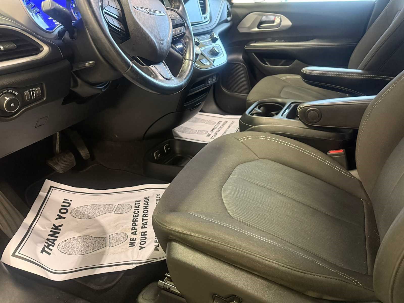 Used 2021 Chrysler Pacifica Touring w/ S Appearance Package FWD image 19