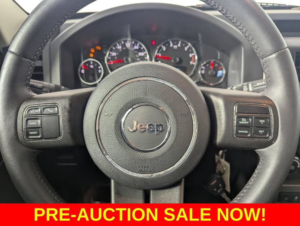 Used 2012 Jeep Liberty Sport RWD image 14