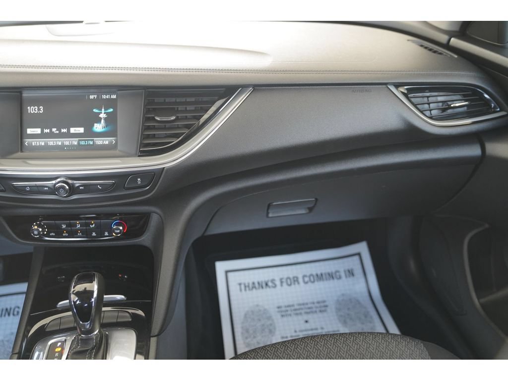 Used 2018 Buick Regal Preferred AWD/4WD image 17