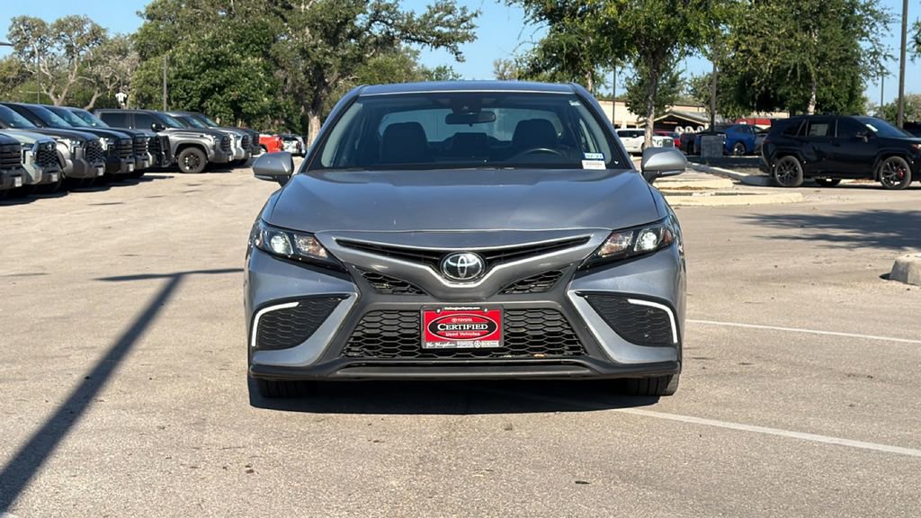Used 2024 Toyota Camry SE FWD image 2