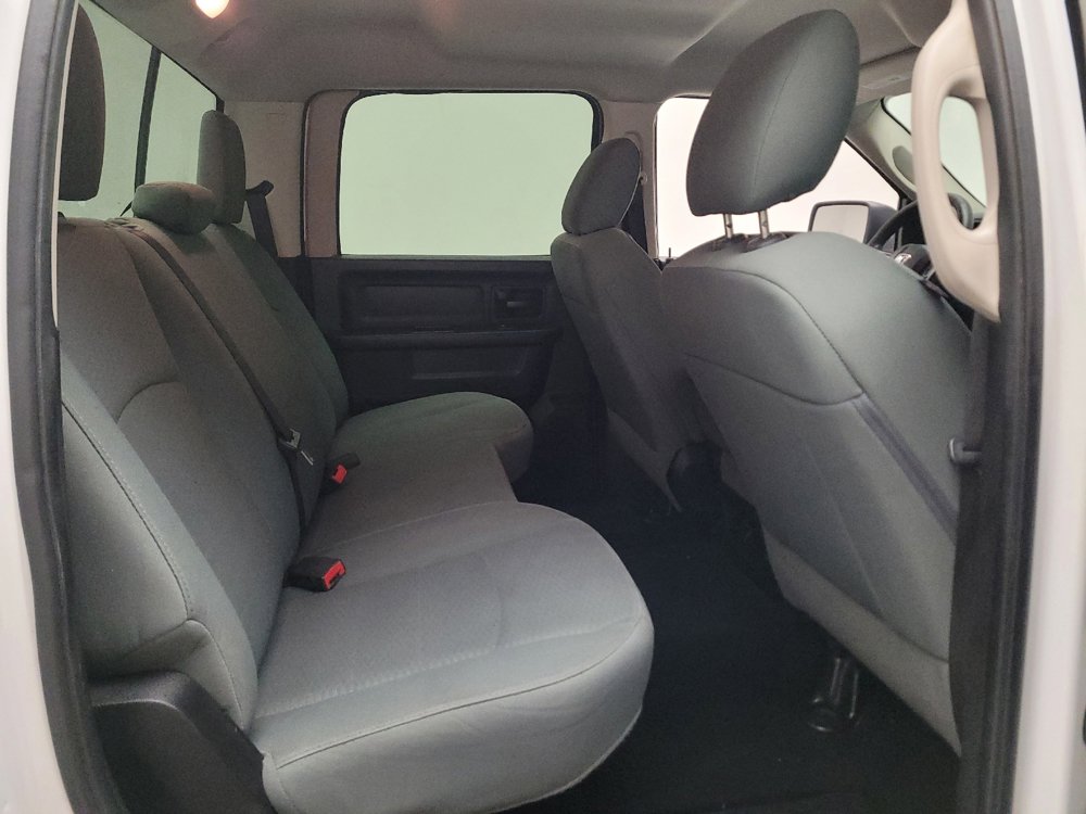 Used 2017 RAM 1500 Express RWD image 19