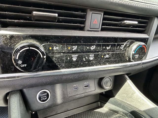 Used 2023 Nissan Rogue S image 20