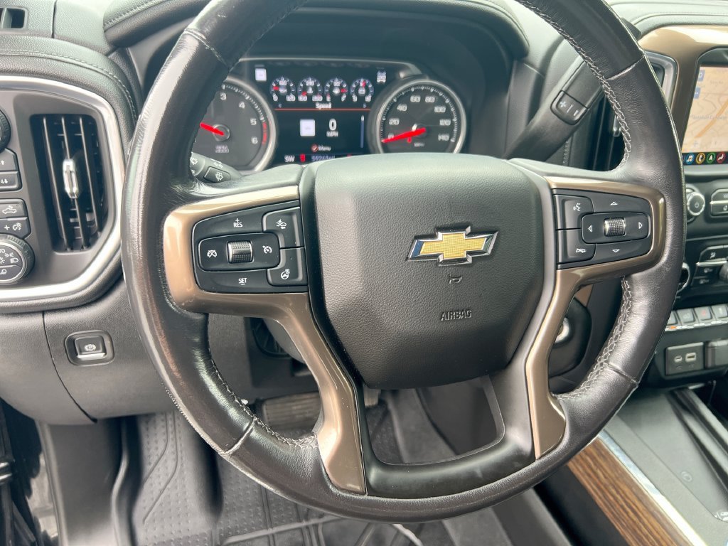 Used 2020 Chevrolet Silverado 1500 High Country w/ Technology Package AWD/4WD image 18