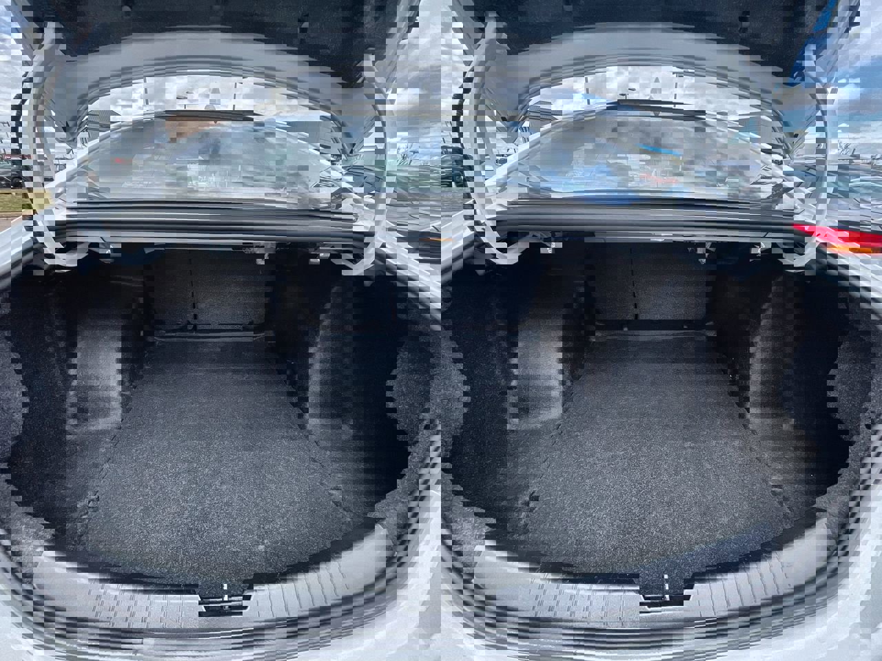 Used 2024 Chevrolet Malibu LT image 26