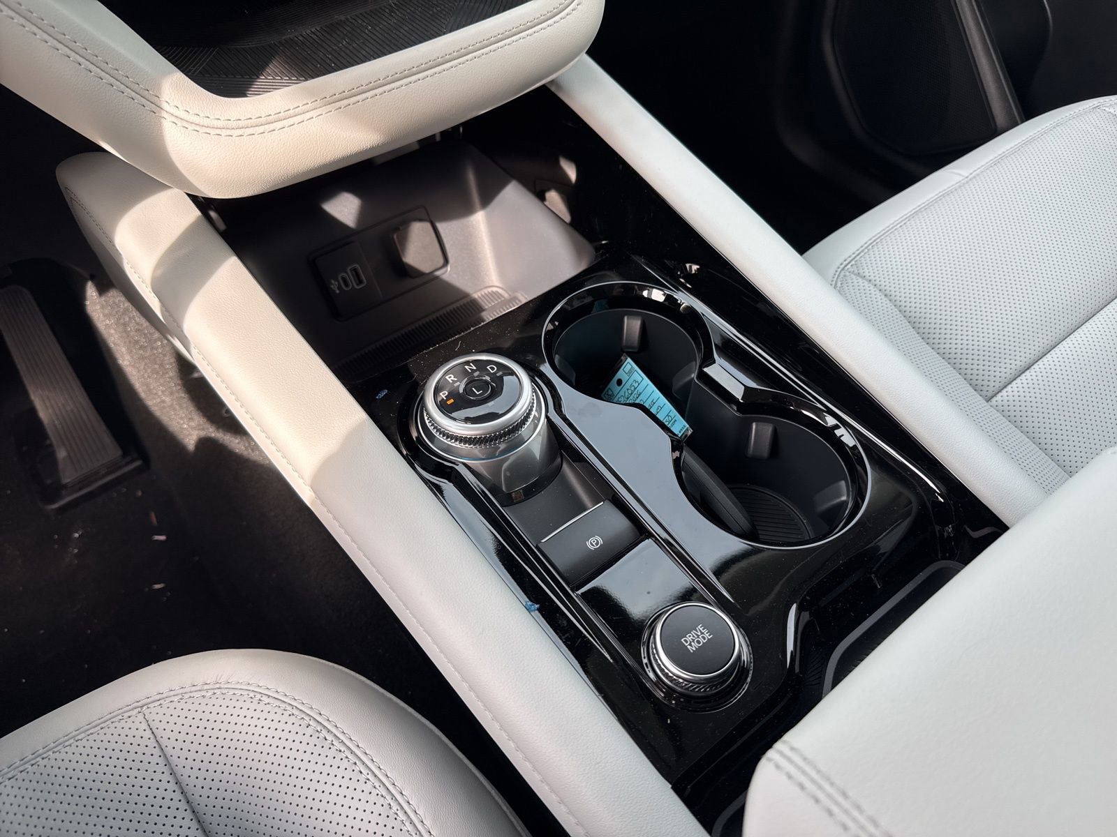 New 2026 Ford Explorer Platinum w/ LUX Leather Package image 31