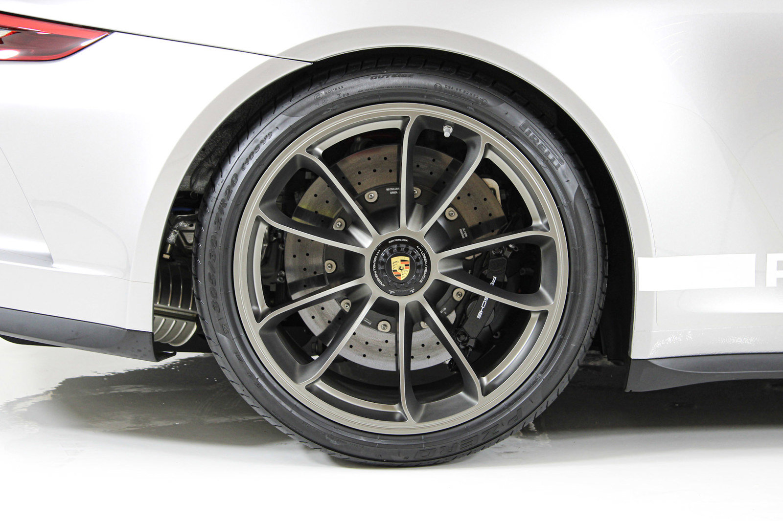 Used 2019 Porsche 911 Speedster RWD image 22