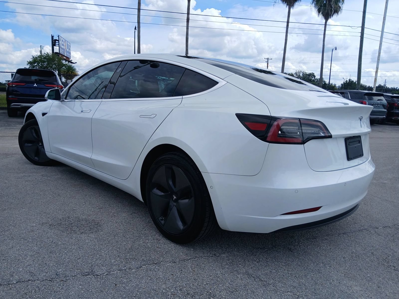 Used 2019 Tesla Model 3 Standard Range Plus RWD image 4