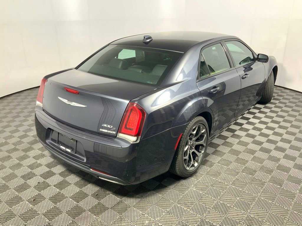 Used 2016 Chrysler 300 S RWD image 27