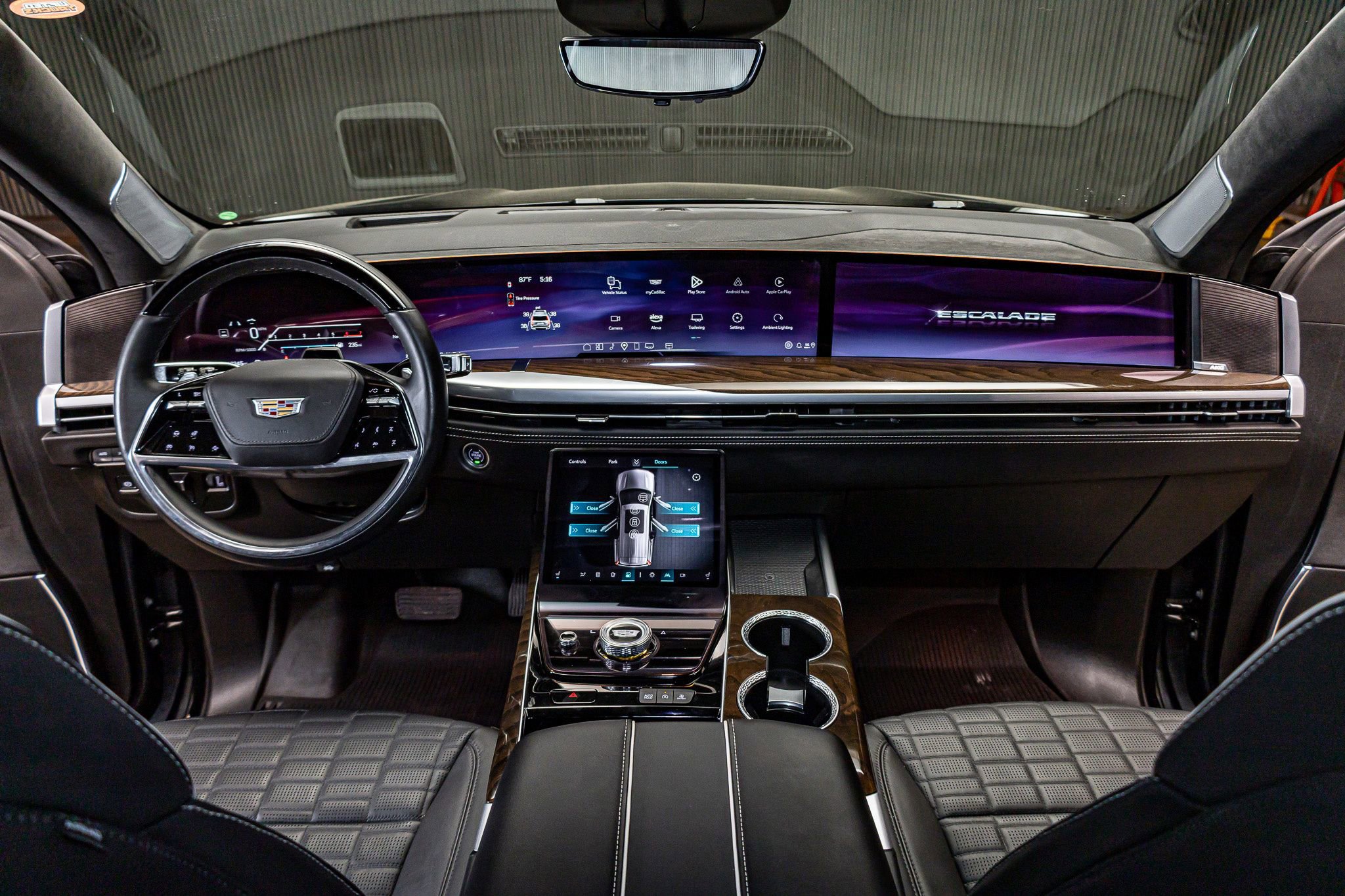 Used 2025 Cadillac Escalade Sport Platinum AWD/4WD image 15