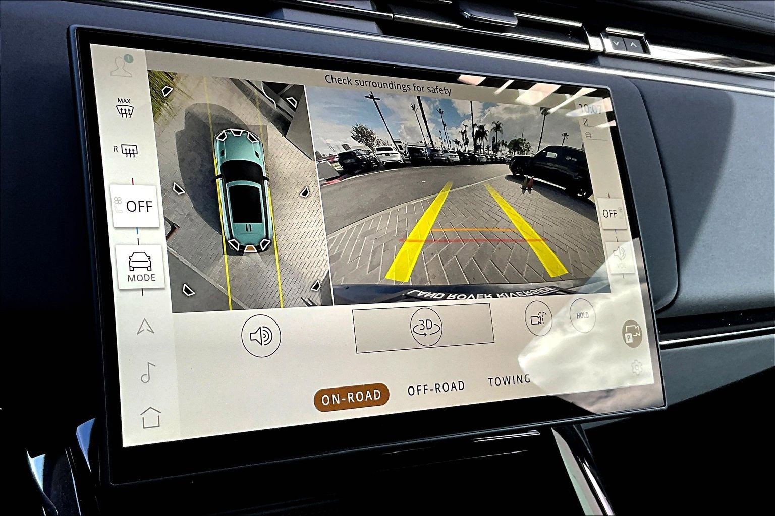 Used 2025 Land Rover Range Rover Sport SE image 21